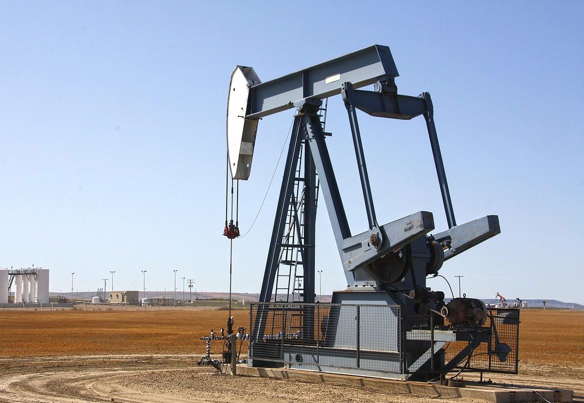 oil, financial support, sasketchewan-1044575.jpg
